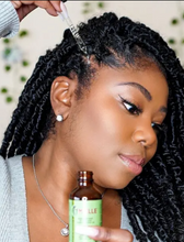 Charger l'image dans la galerie, MIELLE Rosemary Mint Scalp & Hair Strengthening Oil