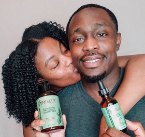 MIELLE Rosemary Mint Scalp & Hair Strengthening Oil